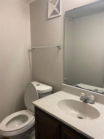 Building Photo - 2400 Buffalo Gap Rd