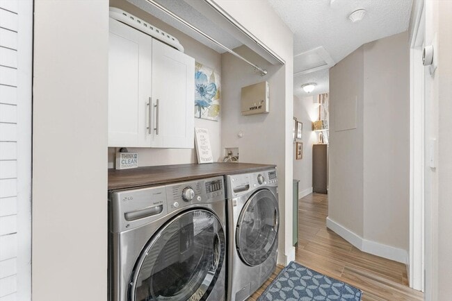 Building Photo - 203 Timberlane Cir