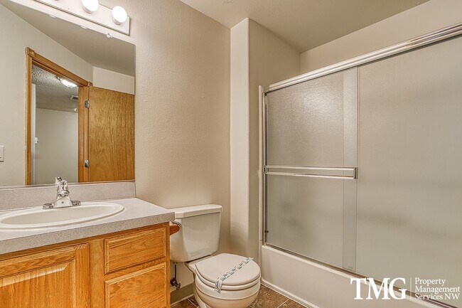 Building Photo - Pachl10