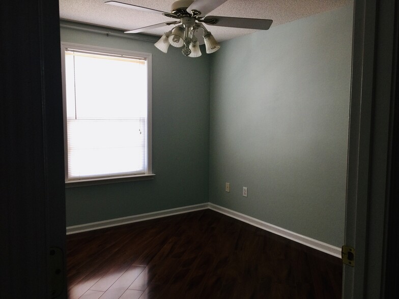 Second Bedroom - 105 Pelham Square Way