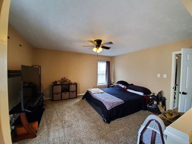 Building Photo - 6786 Candlewood Dr