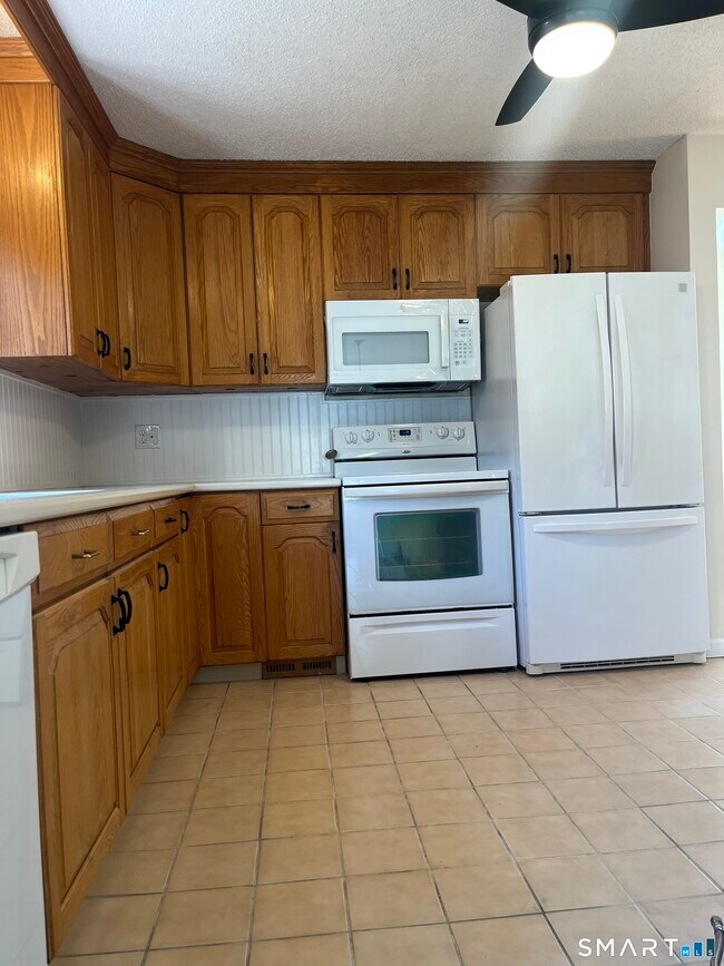 Building Photo - 2101 Scott Rd