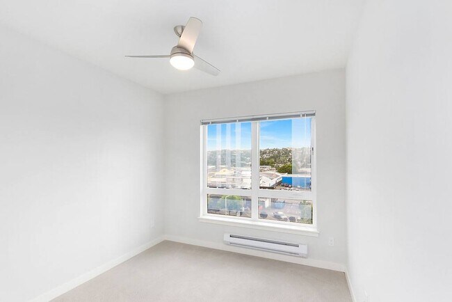 Building Photo - Vive