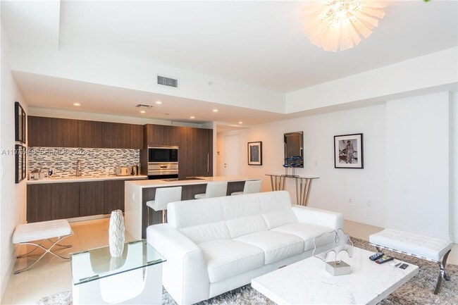 Building Photo - 1150 102nd St