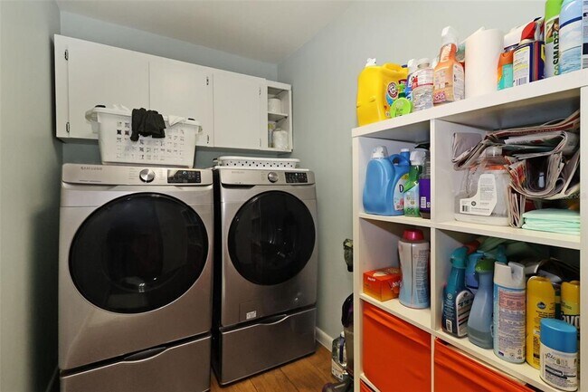 Building Photo - 18423 Swan Lake Dr