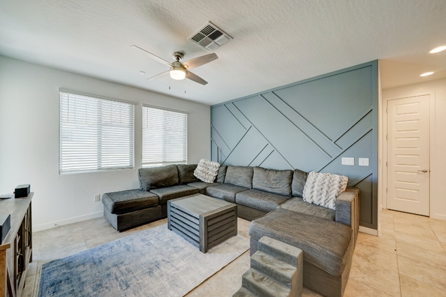 Building Photo - 4100 S Pinelake Way