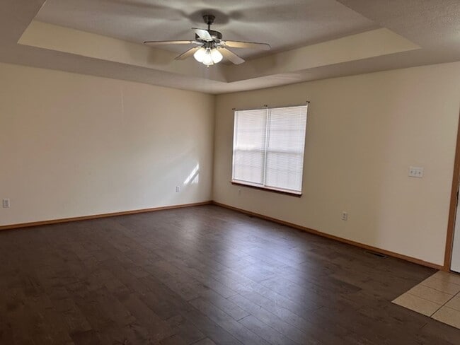 Building Photo - All brick SE Springfield home for lease