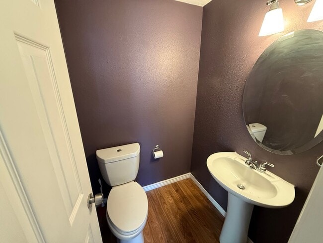 Building Photo - Spacious 2 Bed / 1.5 Bath in Centennial with In-Unit W/D