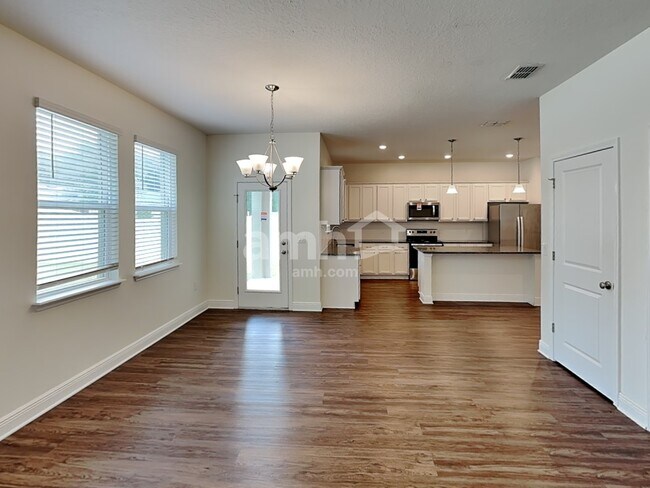 Building Photo - 761 Zarabrooke Ct