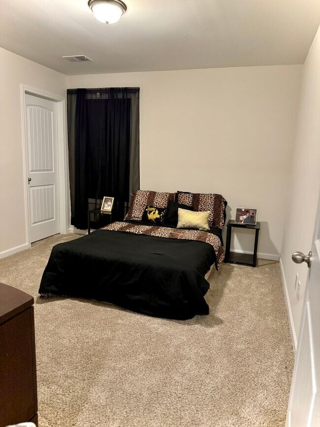 Building Photo - 4119 Thimbleberry Dr