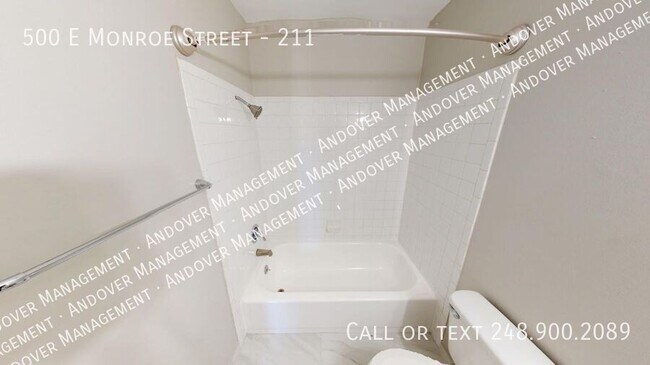 Building Photo - 500 E Monroe St