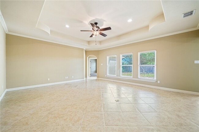 Building Photo - 6 Virginia Hills