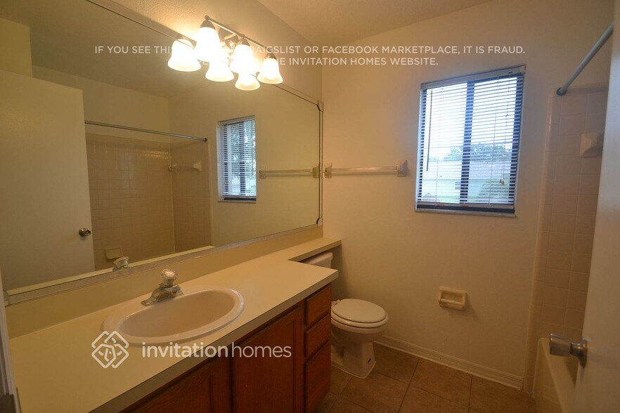 Building Photo - 6878 Limpkin Dr
