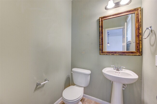 Building Photo - 8422 Sunset Loch Dr