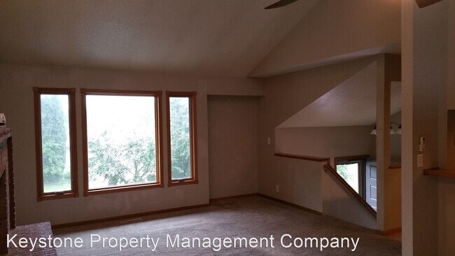 Building Photo - 4 br, 2 bath House - 2076 South Ridge Dr