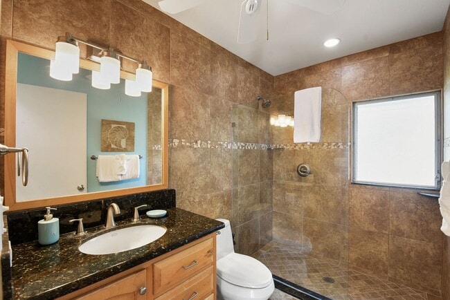 Building Photo - 78-7030 Alii Dr, Apt 312,