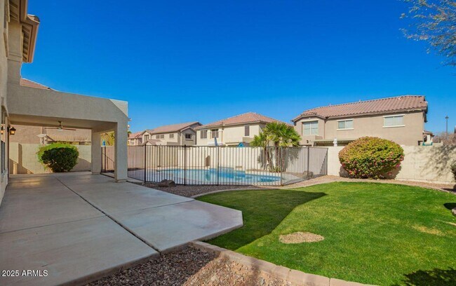 Building Photo - 3734 E Betsy Ln