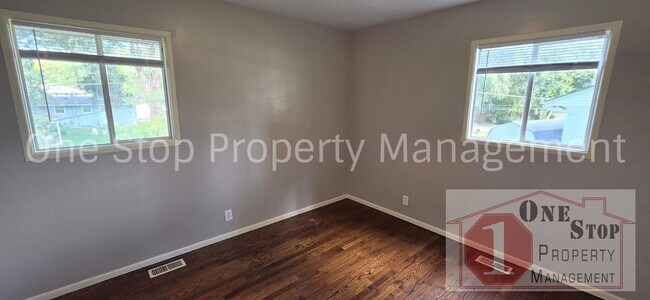 Building Photo - 8408 E 93rd Terrace