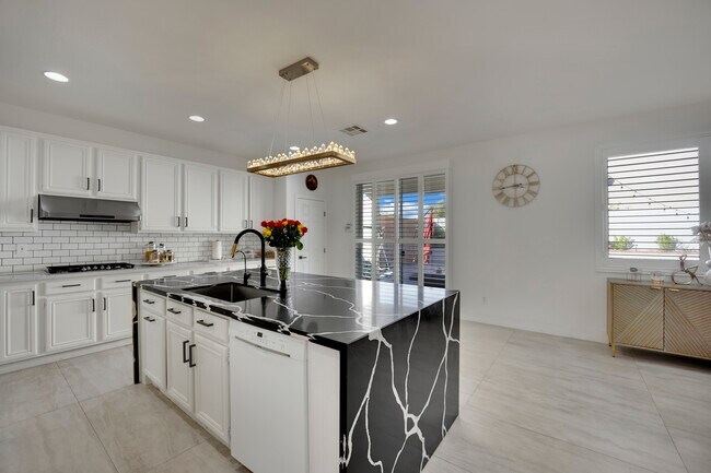 Building Photo - 10336 Early Morning Ave