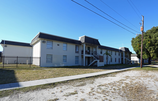 Building Photo - Jones Walker Palm Gardens