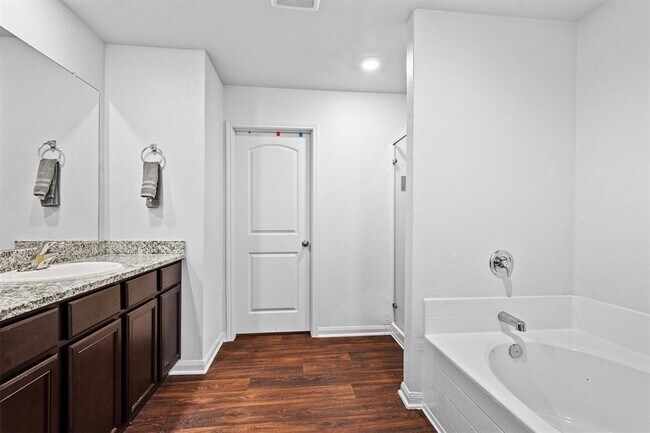 Building Photo - 1461 Amy Dr