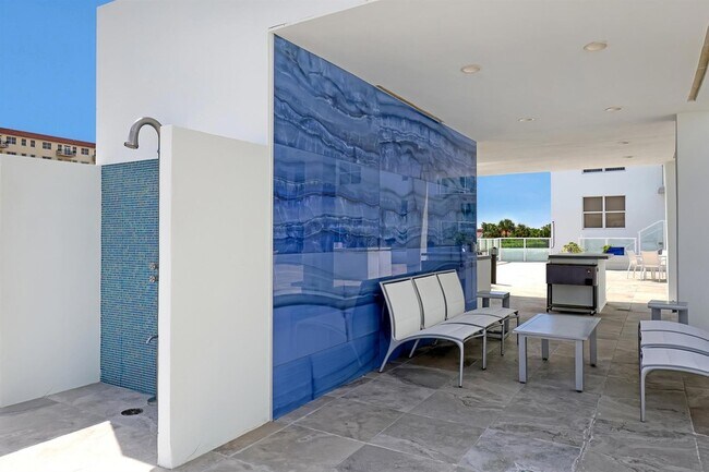 Building Photo - 3450 S Ocean Blvd