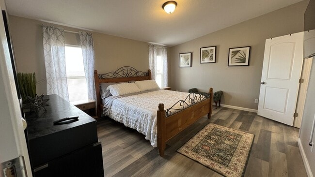 Building Photo - Beautiful Solar-Powered 3 Bedroom Home