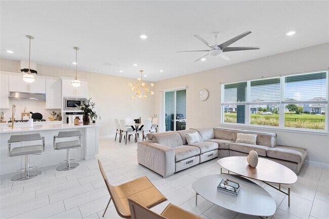 Building Photo - 13829 Destin Bch Ln