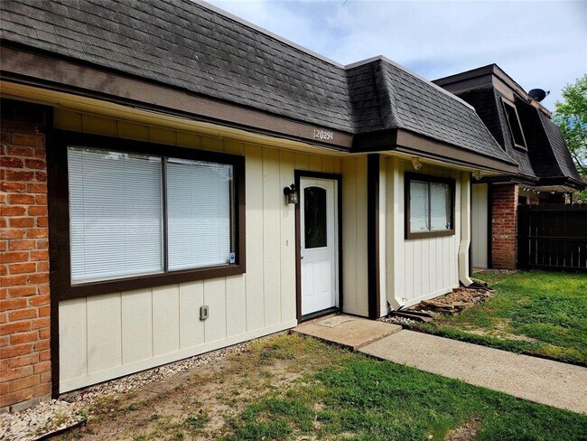 Primary Photo - 12029 Greenwood Forest Dr
