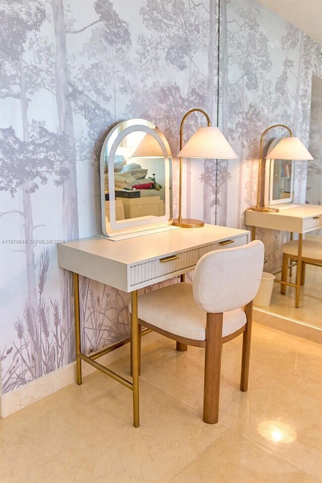 Building Photo - 1717 N Bayshore Dr