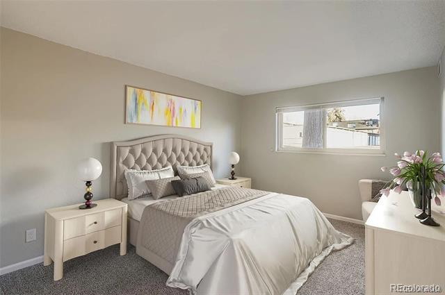 Building Photo - 140 E Highline Cir