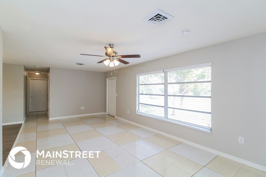 Building Photo - 649 Sheridan Dr