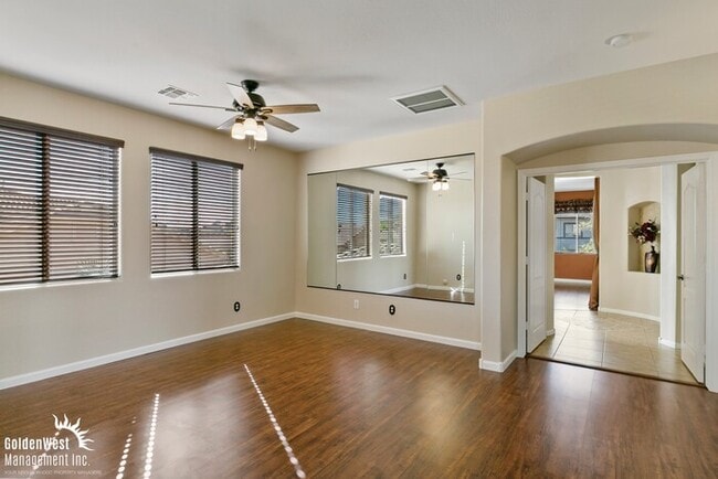 Building Photo - Beautiful 4Bdm 2.5Ba Tuscan-Inspired Home Located in the Norterra Area of Phoenix!