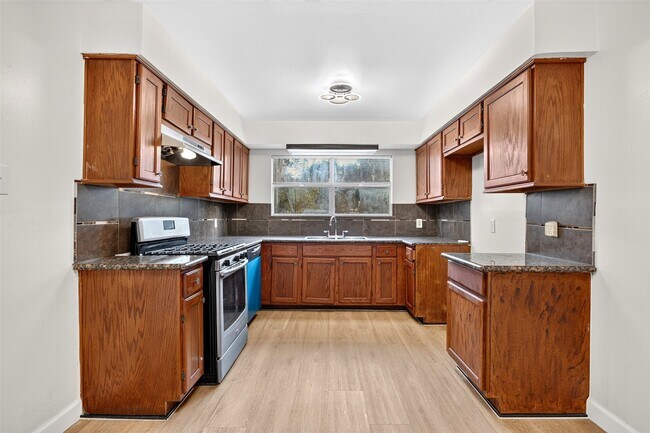Building Photo - 7315 Marilyn Ln