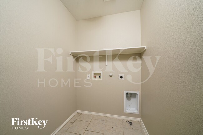 Building Photo - 133 Waxberry Dr