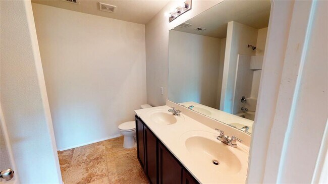 Building Photo - 2914 Whispering Pine Blvd