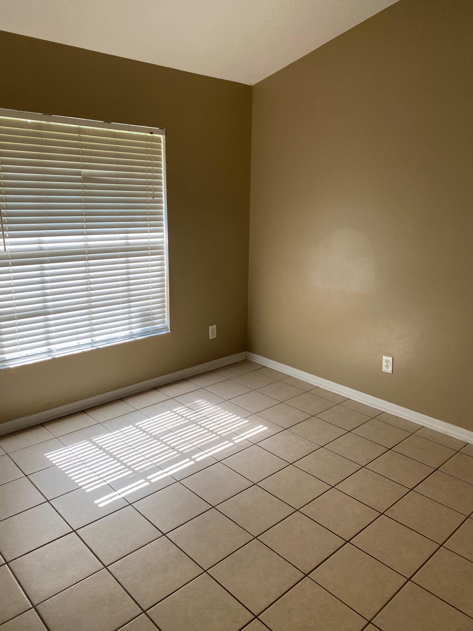 Building Photo - 10247 Northglen Drive