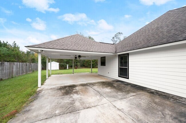 Building Photo - 32590 Weiss Rd