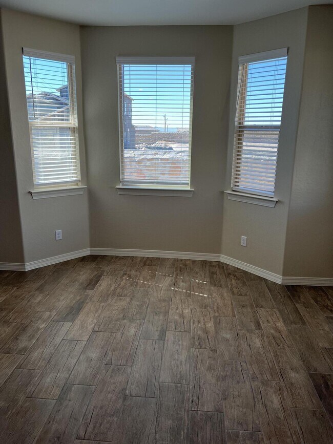 Building Photo - 12701 Iron Falls Dr