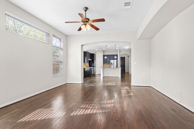 Building Photo - 2923 Bluffstone Dr