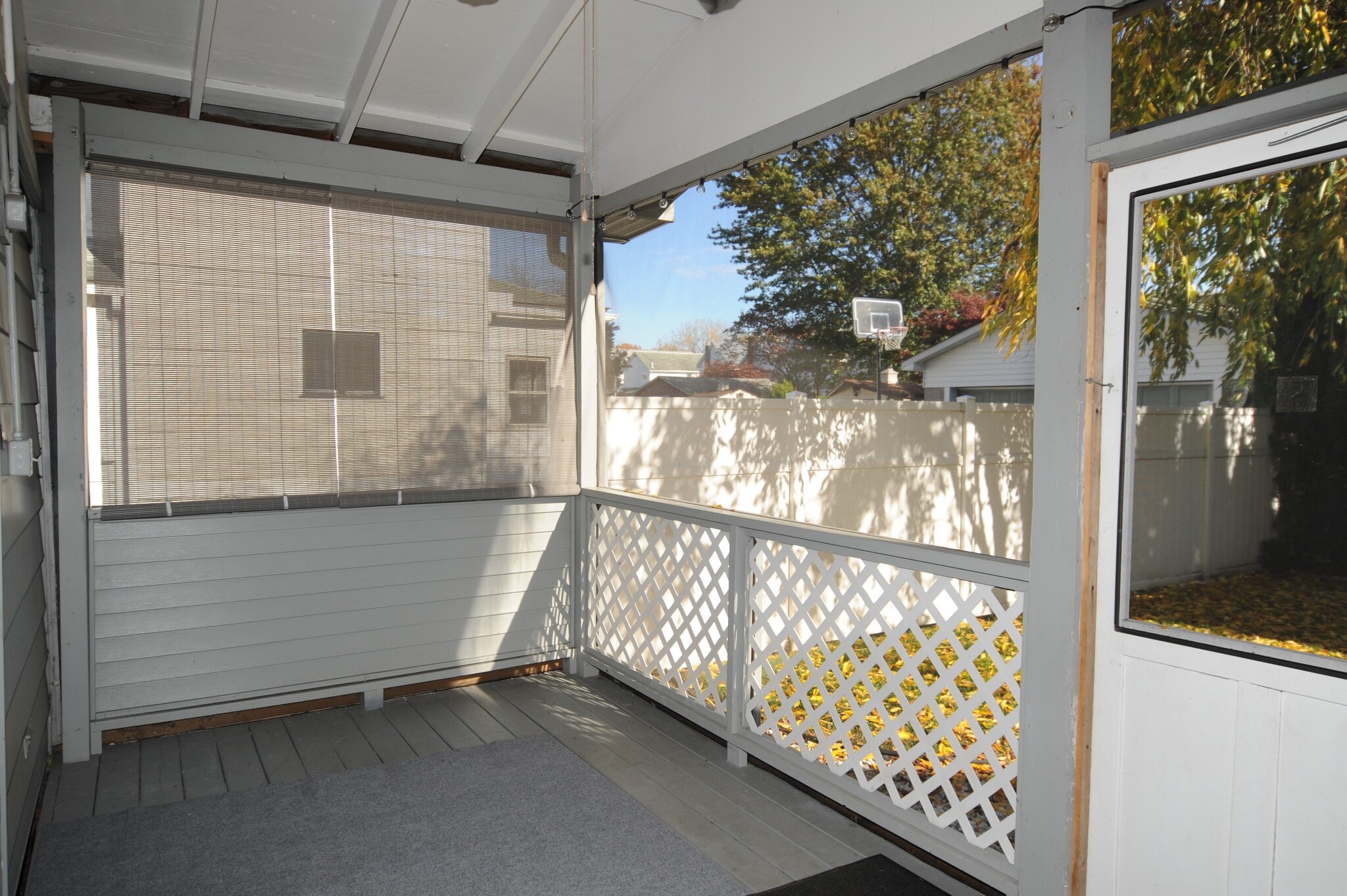 Building Photo - 375 Elm Ave