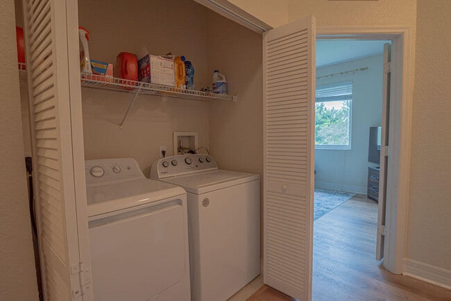 Building Photo - 44 SE Sedona Cir