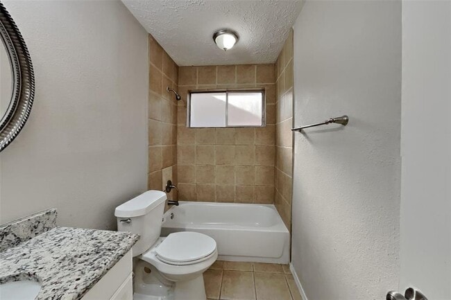 Building Photo - 11914 Osage Park Dr