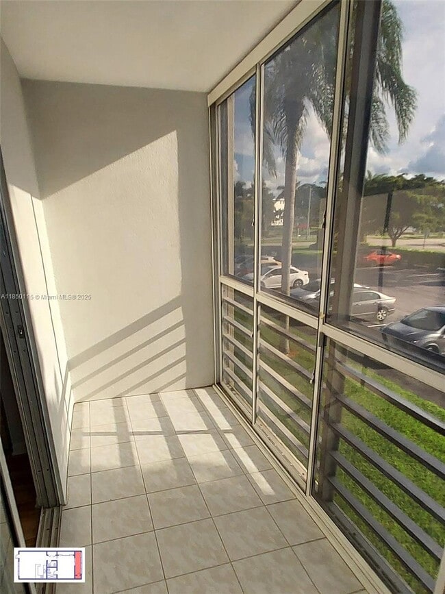 Building Photo - 188 Preston Way