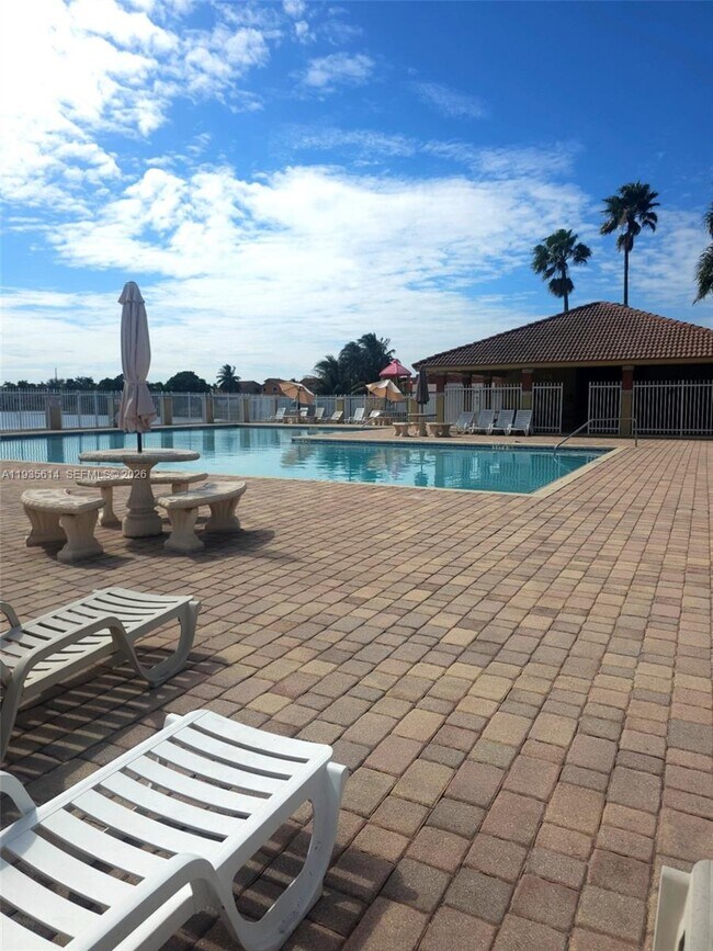 Building Photo - 5571 NW 188th St