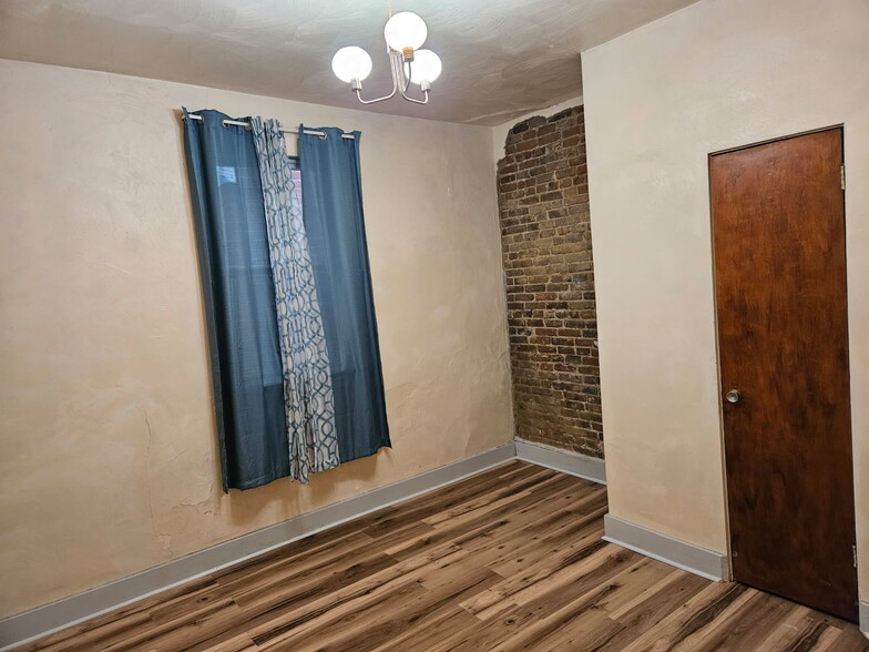 Building Photo - 621 Melwood Ave