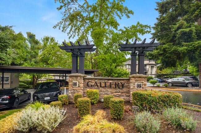 Building Photo - 215 9th St