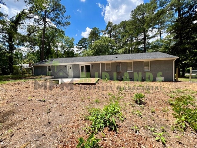 Building Photo - 202 Partridge Dr
