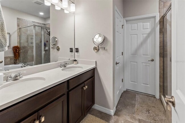Building Photo - 2872 Grand Kemerton Pl