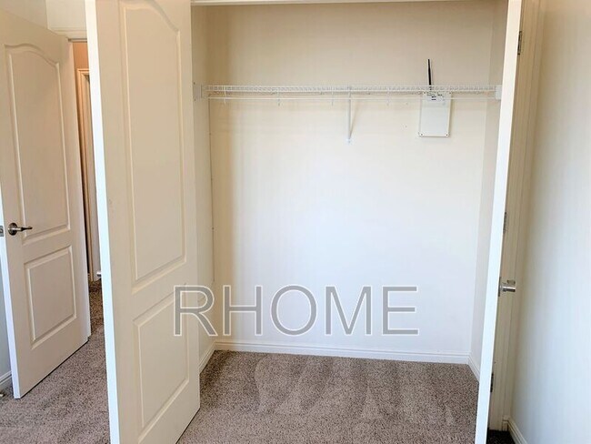 Building Photo - 114 Bella Monte Dr